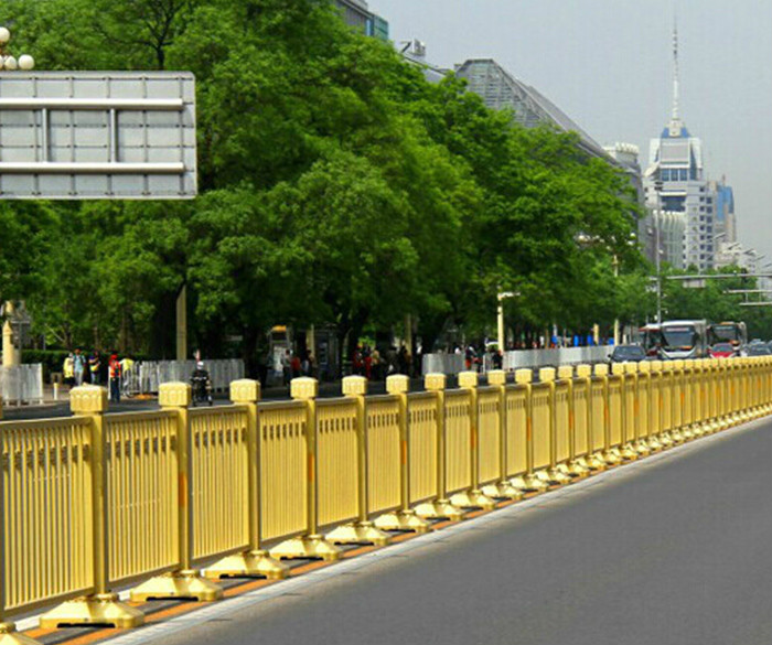 道路中心隔离护栏