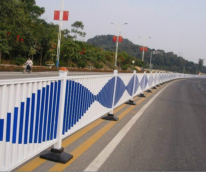道路中心隔离护栏