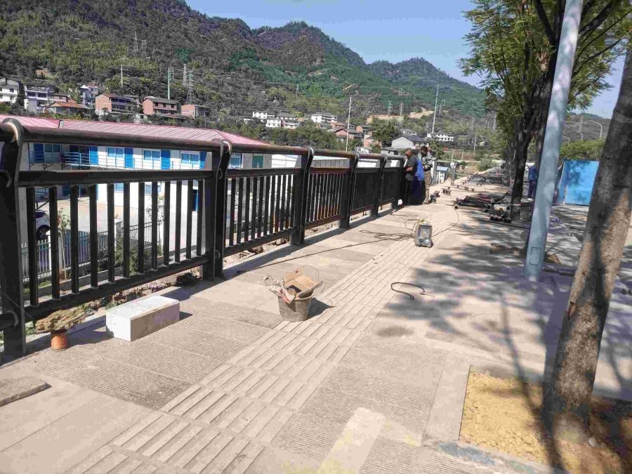重庆市立交桥匝道桥梁护栏